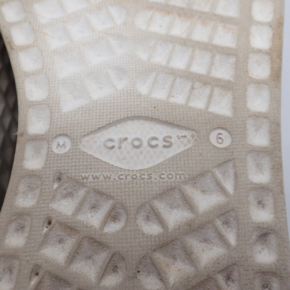 Crocs Gray Perforated Shoes M6 - EUC - Picture 7 of 7